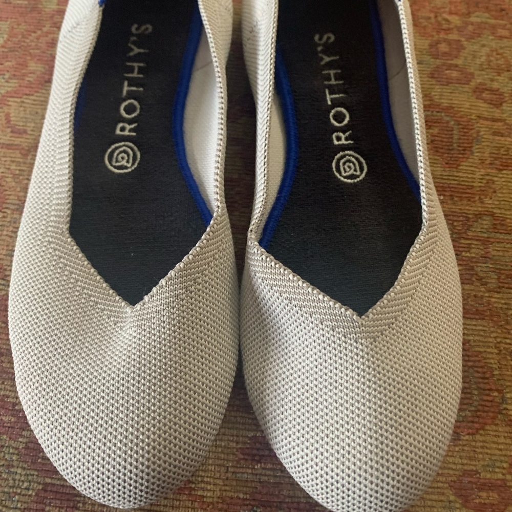 Rothy’s cream round flat size 9